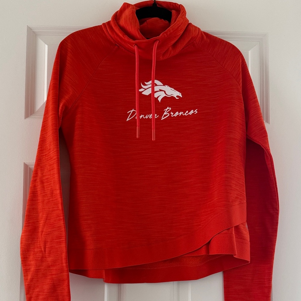 Denver Broncos Women’s Pullover